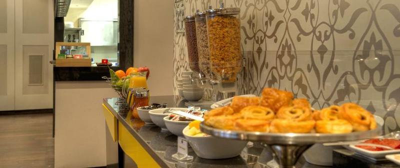 Hotel Athos R.M.T. Клуж-Напока Экстерьер фото